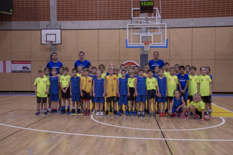 Basketbalový svátek na SH Zelené, aneb hodnocení prvního utkání U10 SKB Zlín – Lvíčata