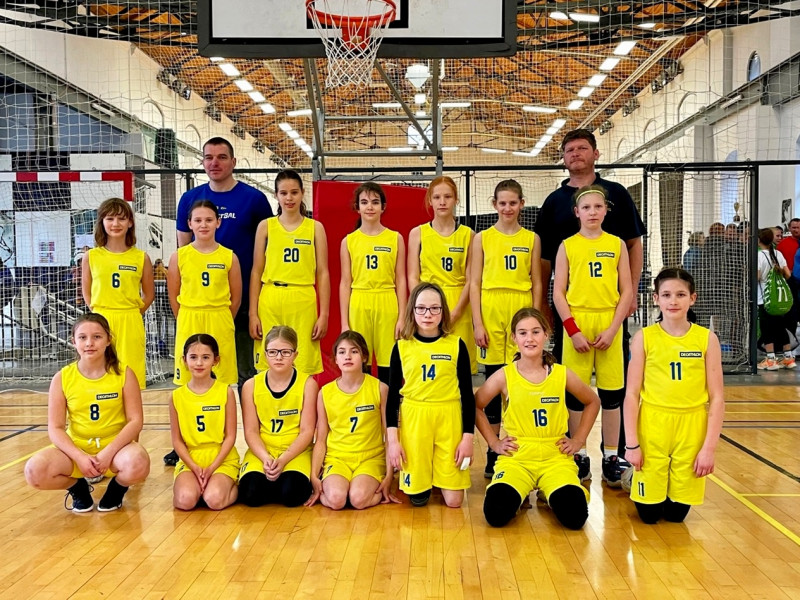 Dívky U12 na velikonočním turnaji v Ostravě